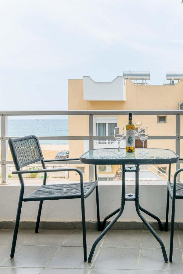 Marinis Boutique Rooms Nea Iraklitsa Exterior foto
