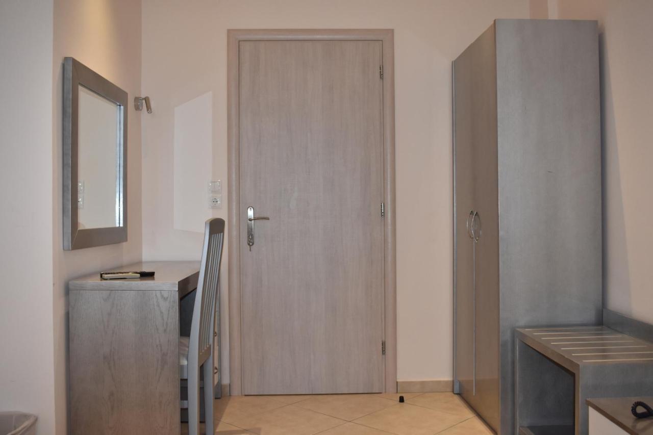 Marinis Boutique Rooms Nea Iraklitsa Exterior foto