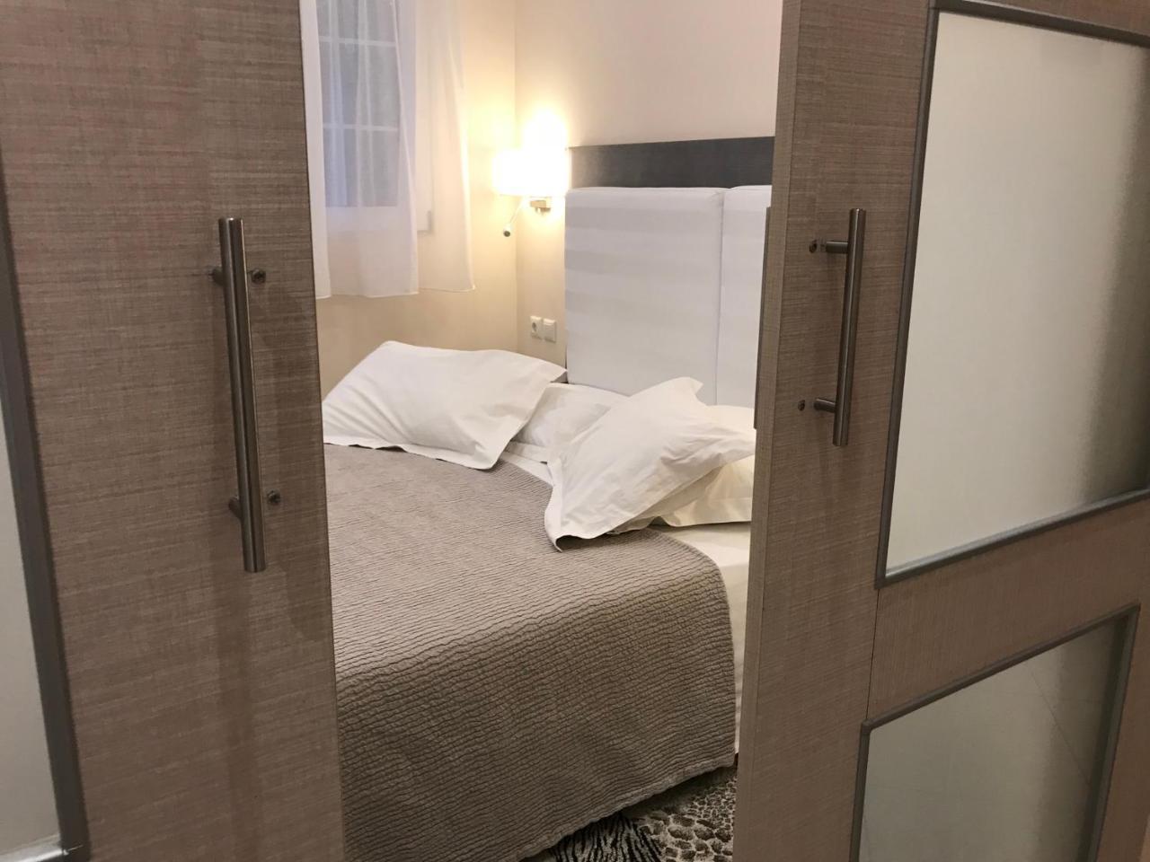 Marinis Boutique Rooms Nea Iraklitsa Exterior foto