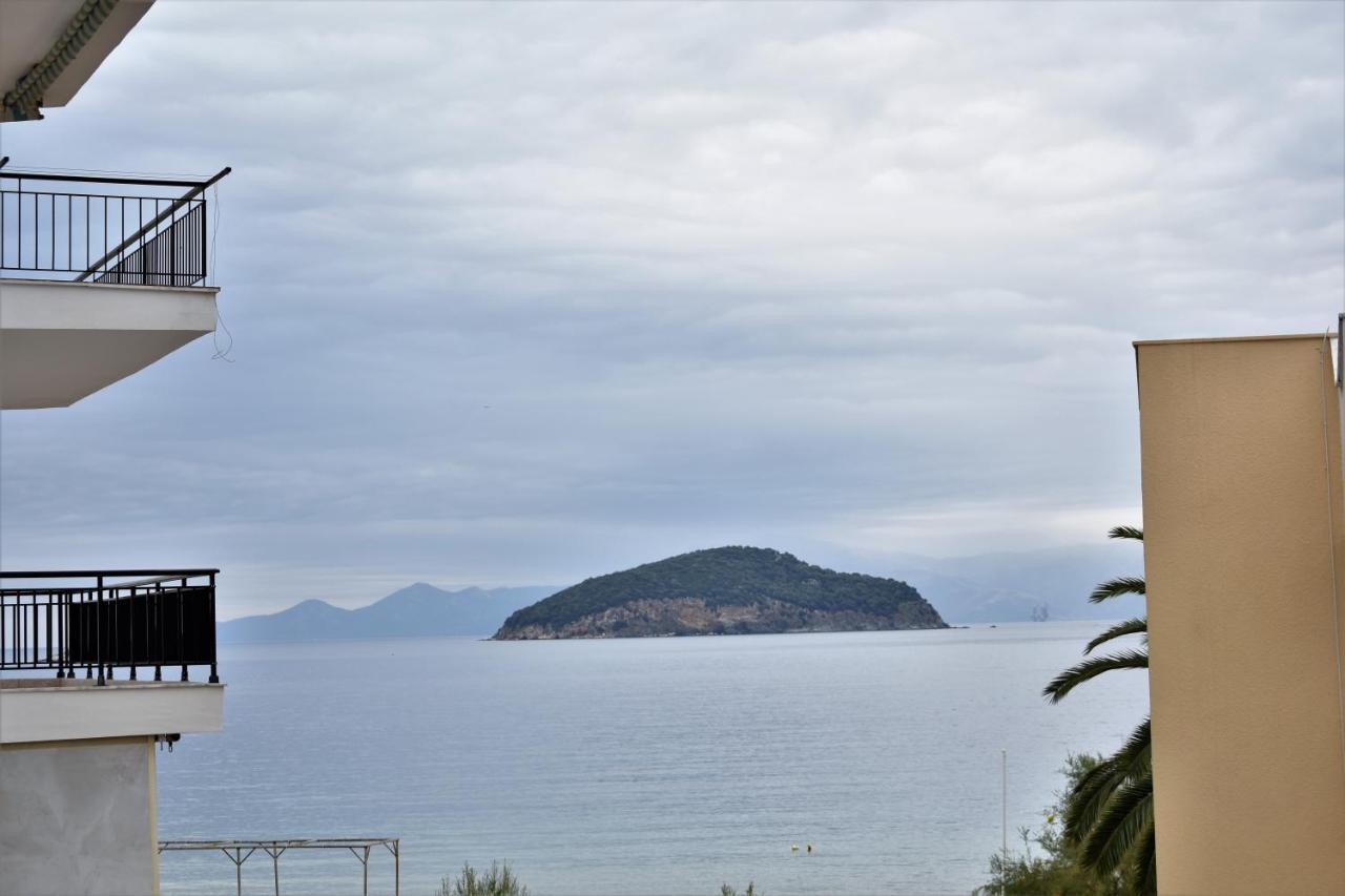 Marinis Boutique Rooms Nea Iraklitsa Exterior foto