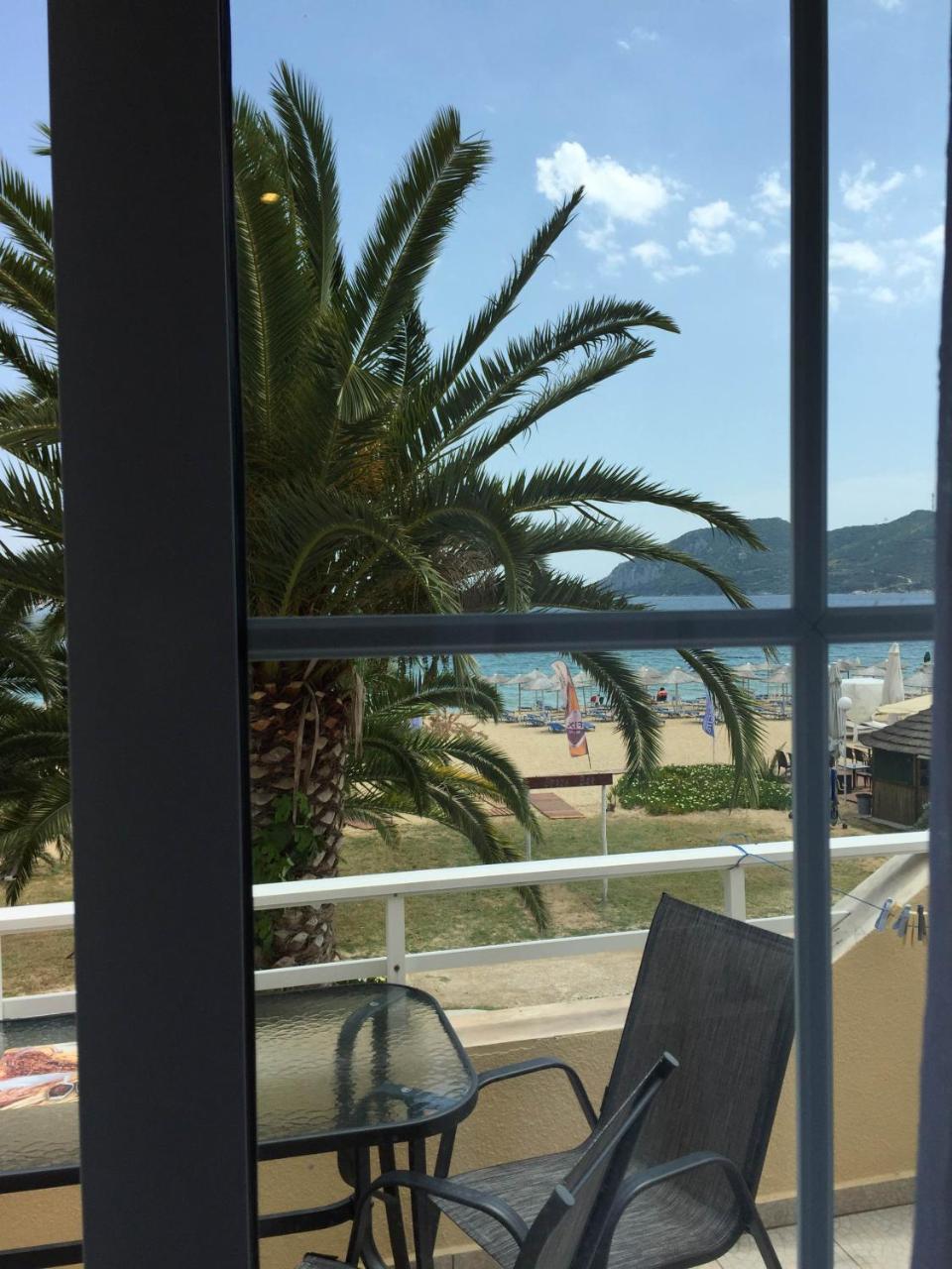 Marinis Boutique Rooms Nea Iraklitsa Exterior foto